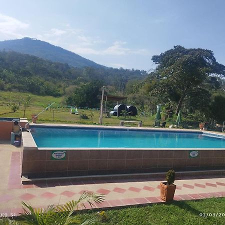 Hotel Campestre La Fuente - Piscina Moniquirá Buitenkant foto